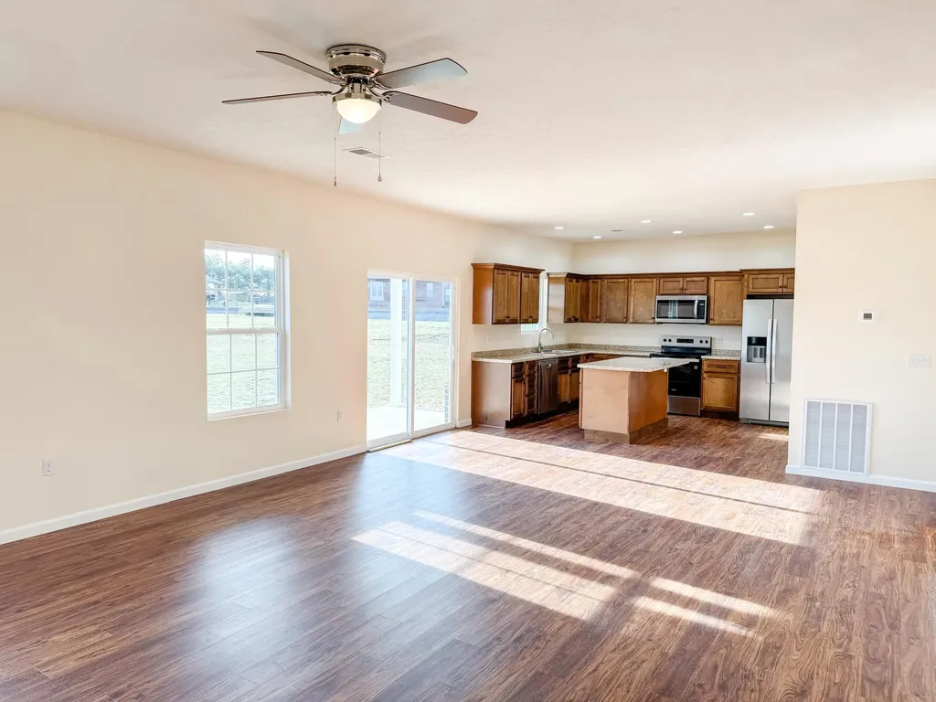 533 Knoll Lane Nancy KY 42544