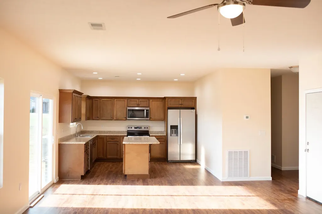 533 Knoll Lane Nancy KY 42544