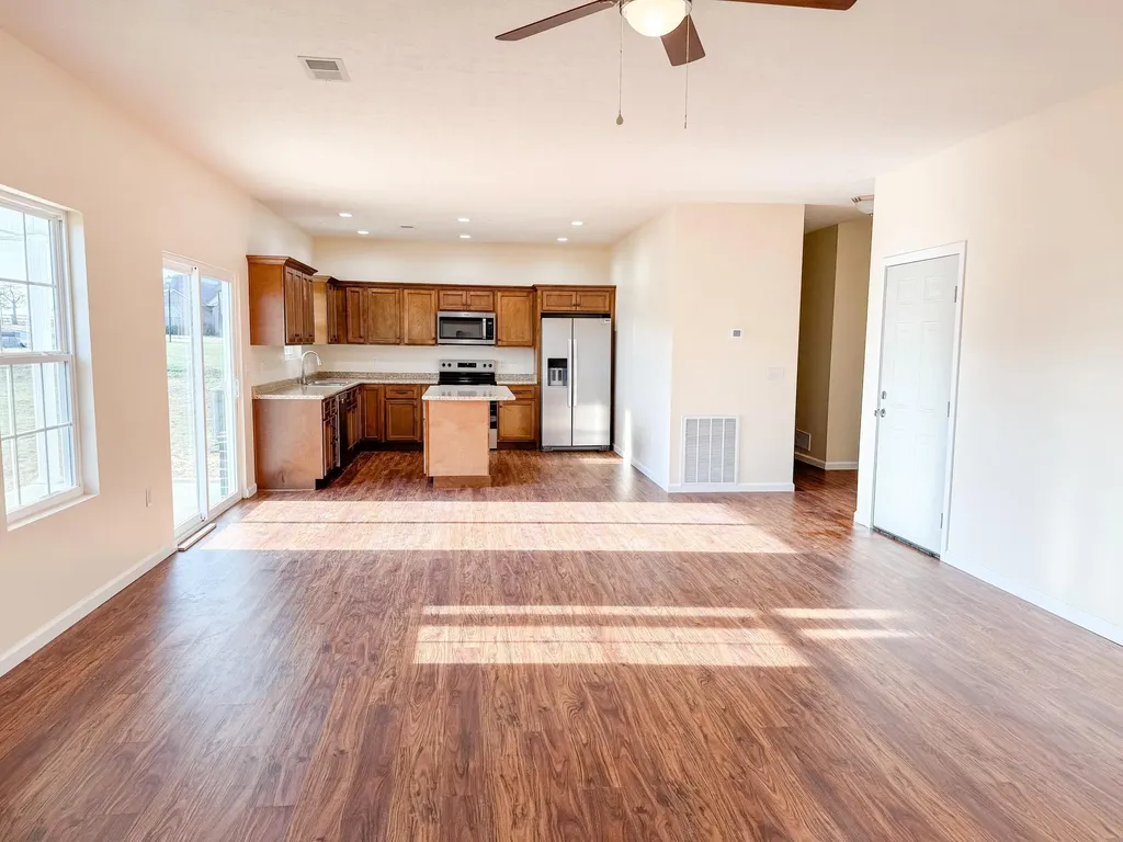 533 Knoll Lane Nancy KY 42544