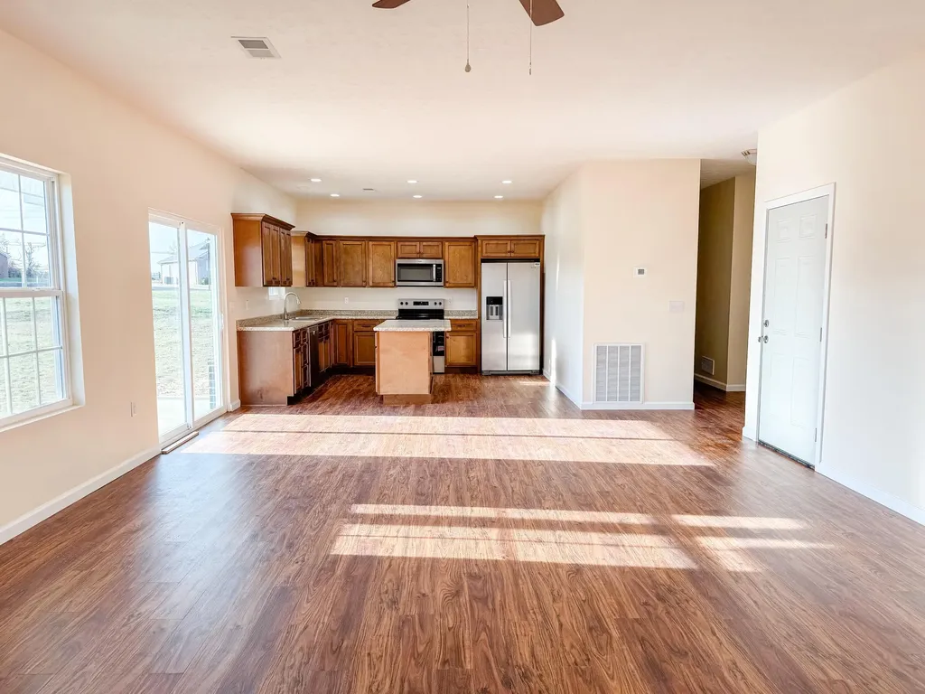 533 Knoll Lane Nancy KY 42544