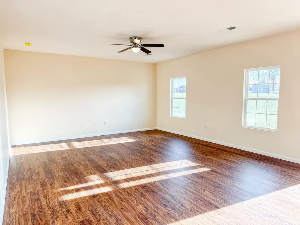 533 Knoll Lane Nancy KY 42544