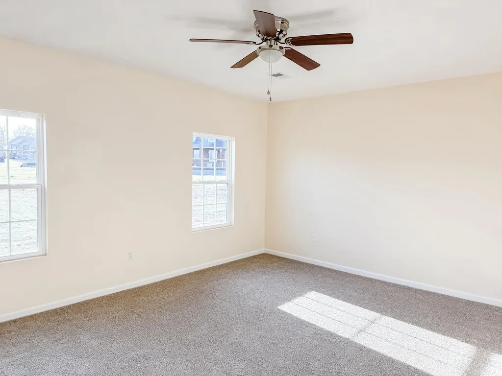 533 Knoll Lane Nancy KY 42544