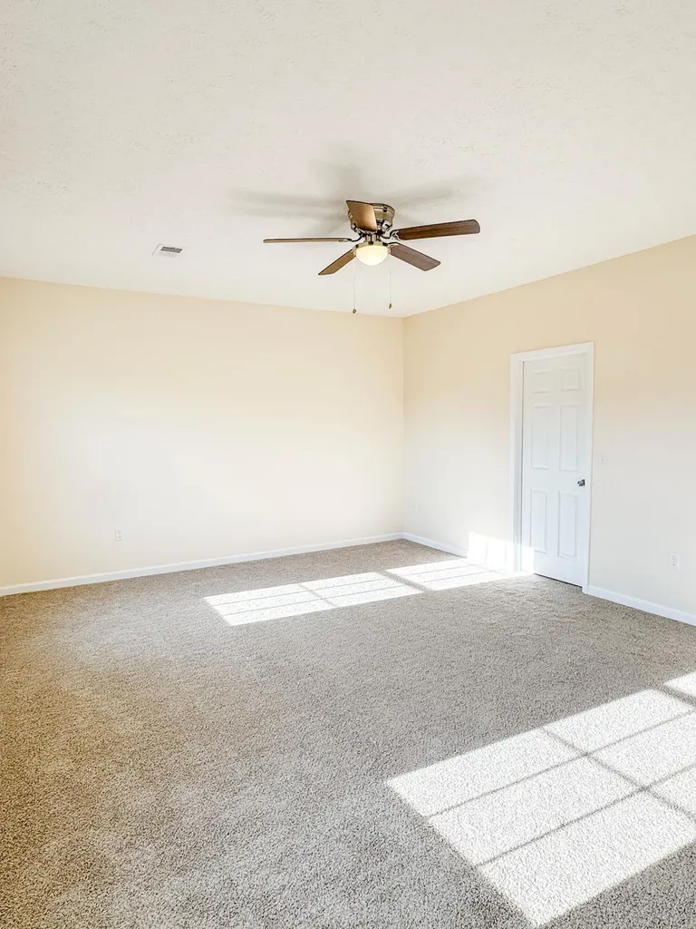 533 Knoll Lane Nancy KY 42544