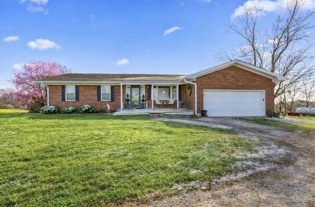 455 Davis Lane Winchester KY 40391