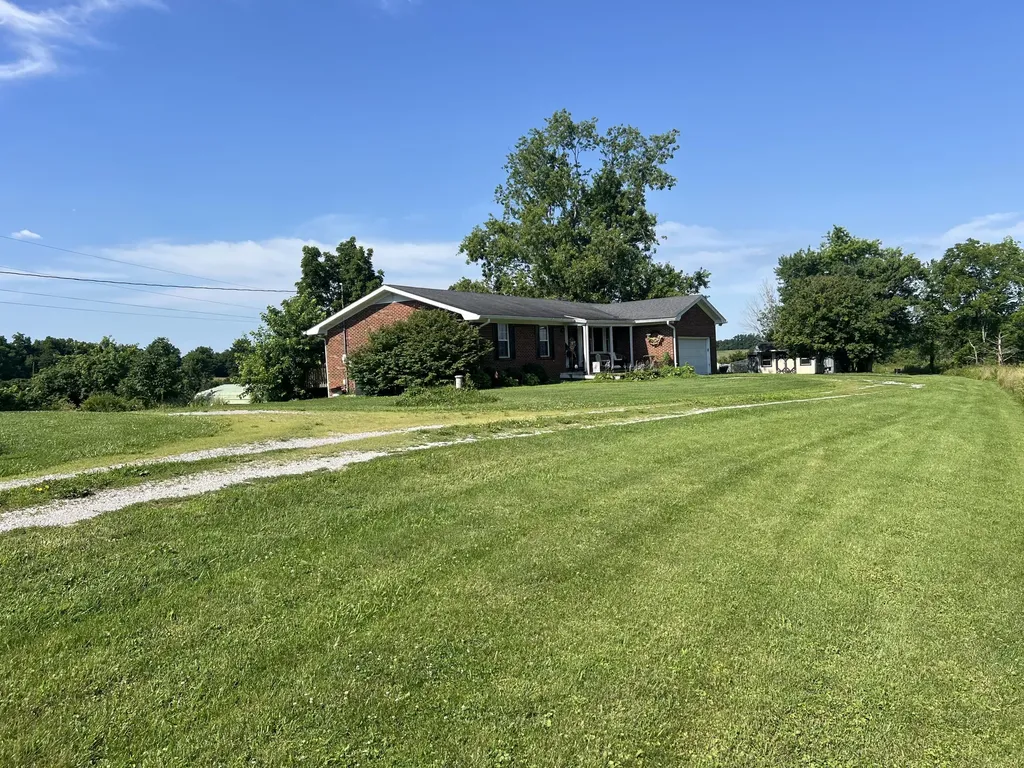 455 Davis Lane Winchester KY 40391