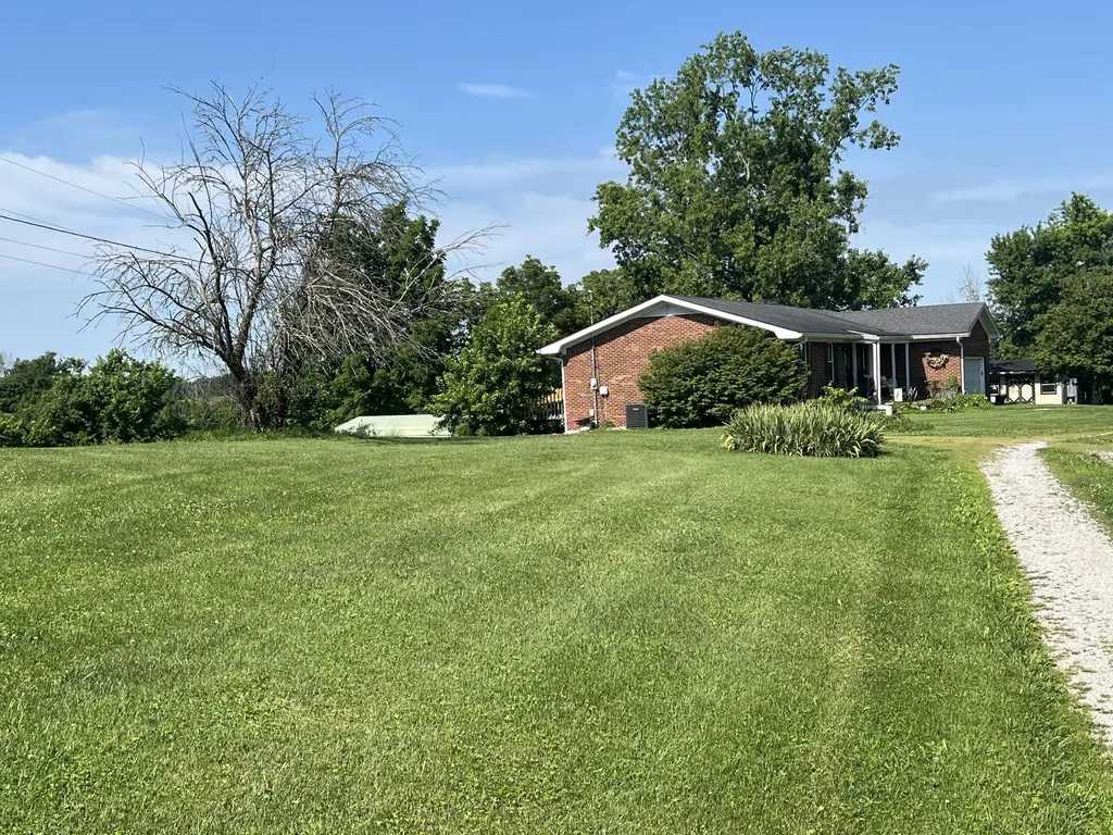 455 Davis Lane Winchester KY 40391