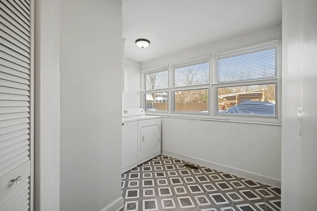 224 Sunset Avenue Richmond KY 40475