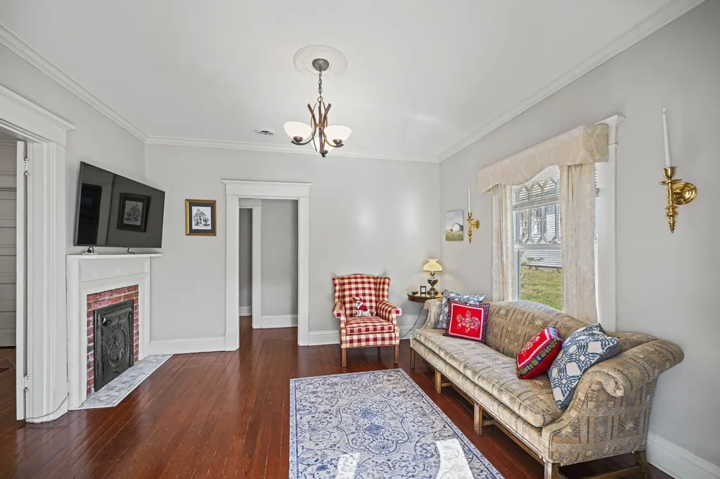 224 Sunset Avenue Richmond KY 40475