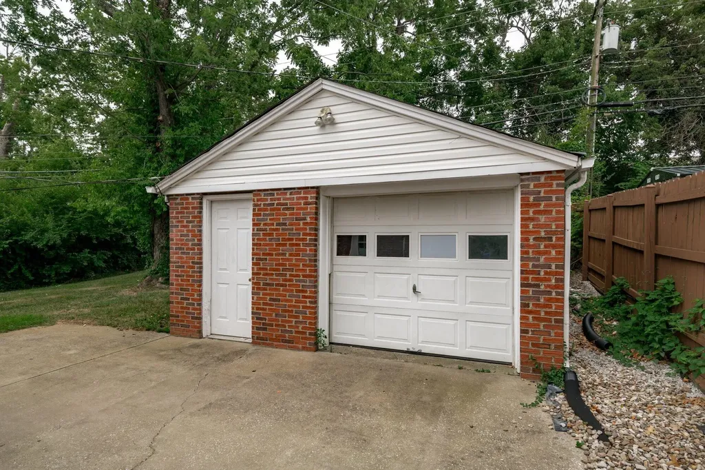 2457 Butternut Hill Court Lexington KY 40509