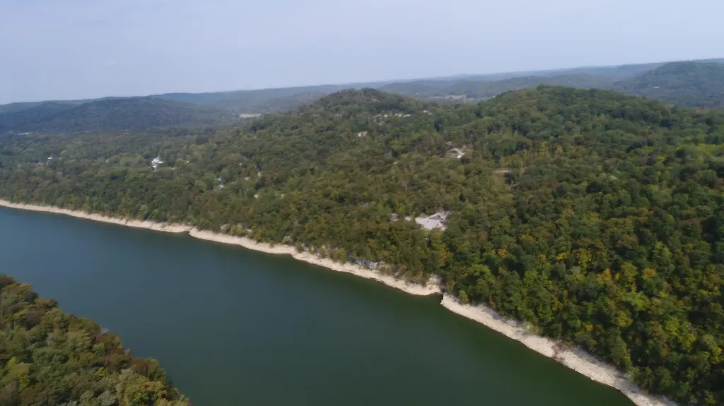 1901 Dixie Bend Road Burnside KY 42519