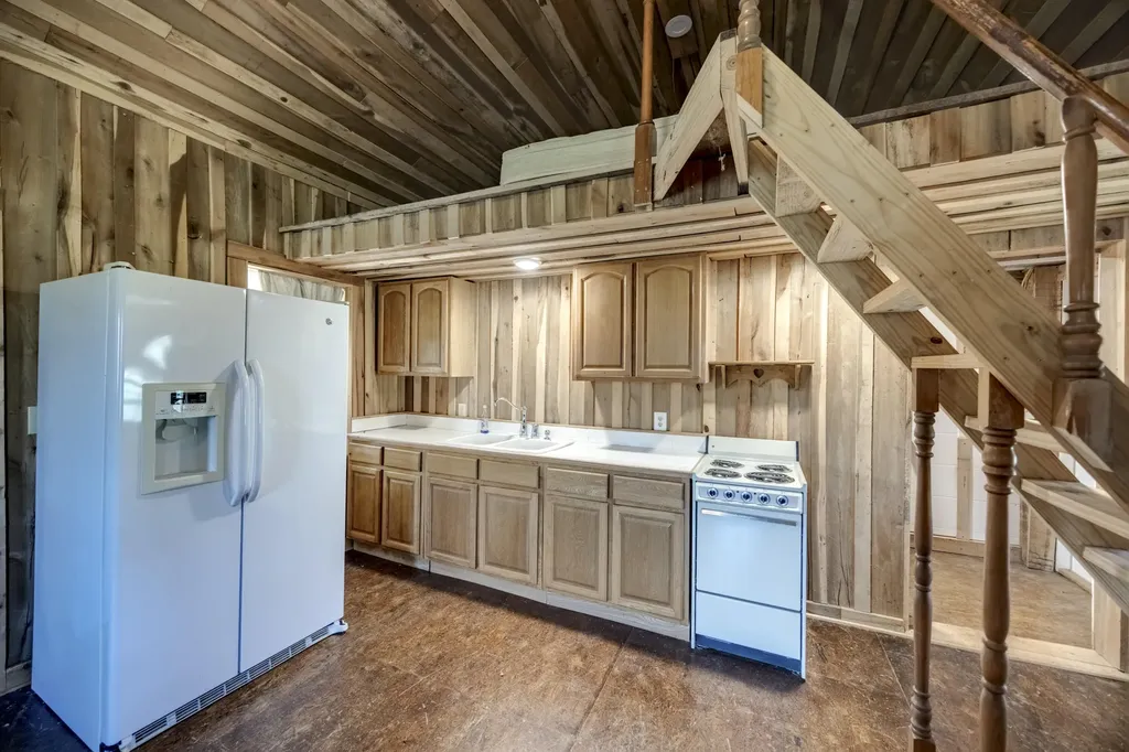10900 Us Highway 127 Hustonville KY 40437