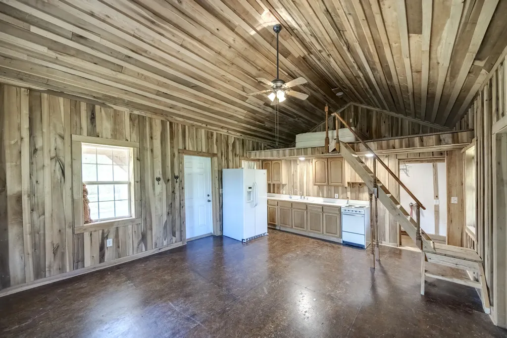 10900 Us Highway 127 Hustonville KY 40437