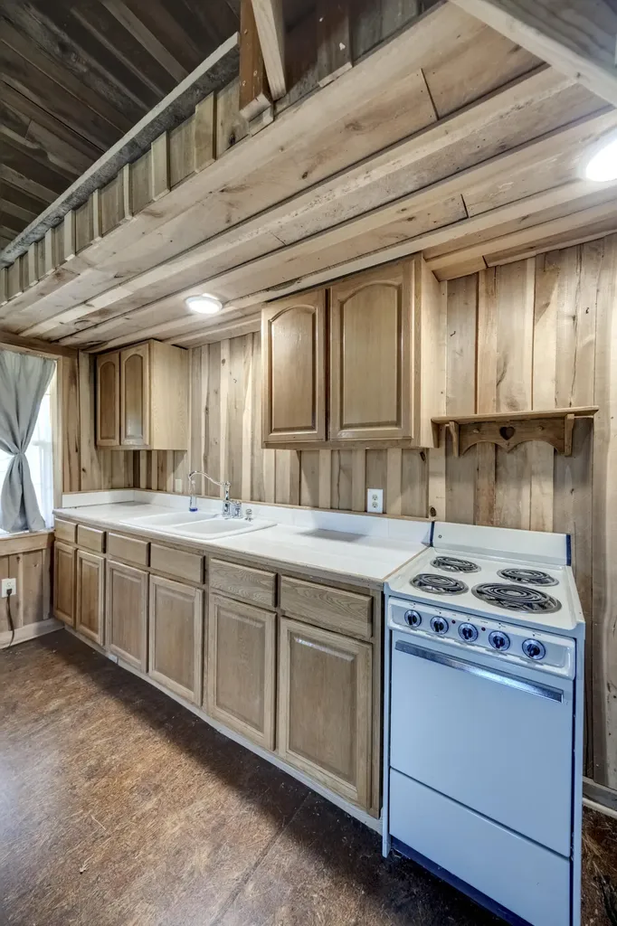 10900 Us Highway 127 Hustonville KY 40437