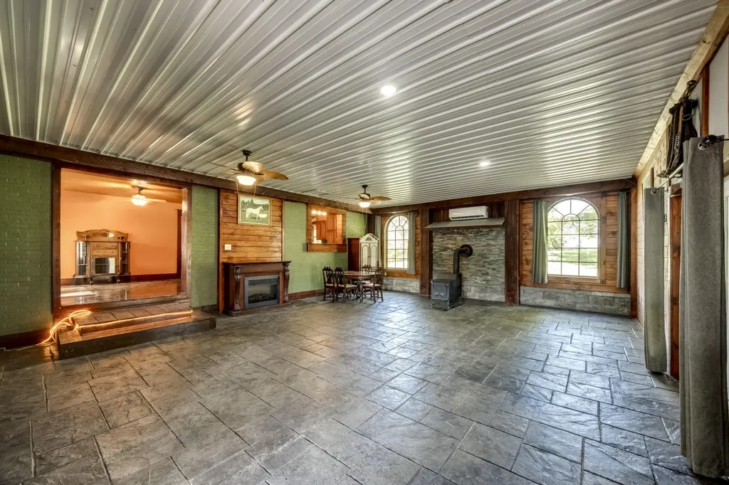 10900 Us Highway 127 Hustonville KY 40437