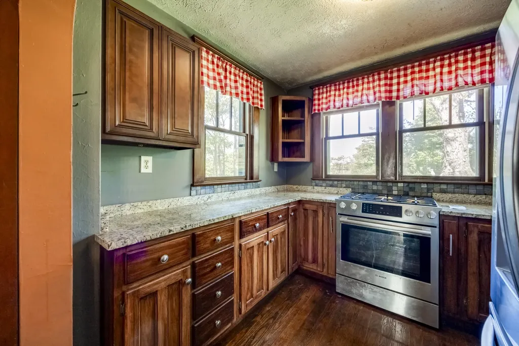 10900 Us Highway 127 Hustonville KY 40437