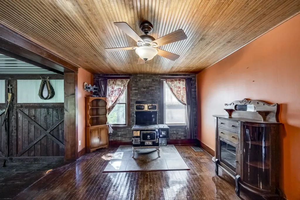 10900 Us Highway 127 Hustonville KY 40437