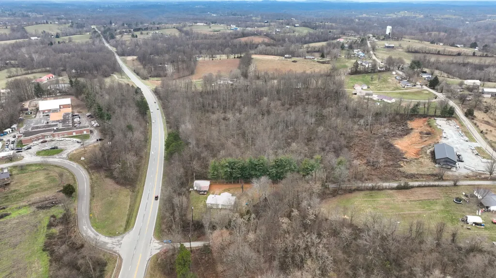 7265 Somerset Road Waynesburg KY 40489