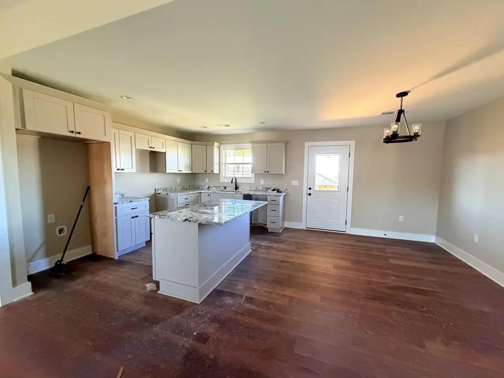 235 Brook Cove Berea KY 40403