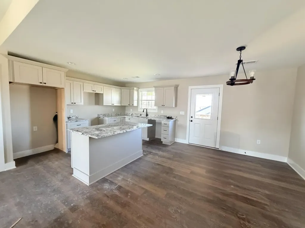 235 Brook Cove Berea KY 40403