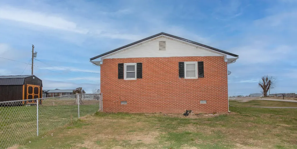208 Meadowlane Road London KY 40744