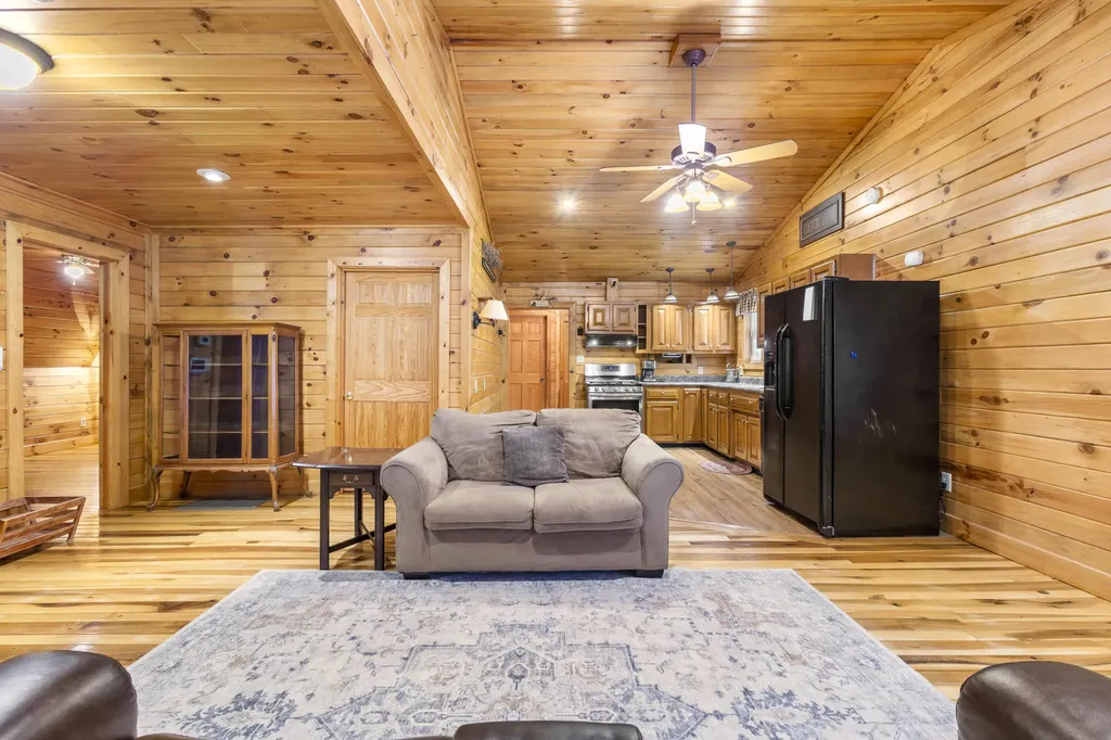 1435 Pilot Road Stanton KY 40380
