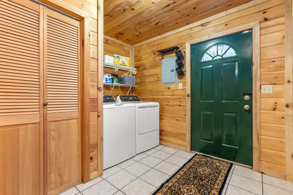 1435 Pilot Road Stanton KY 40380