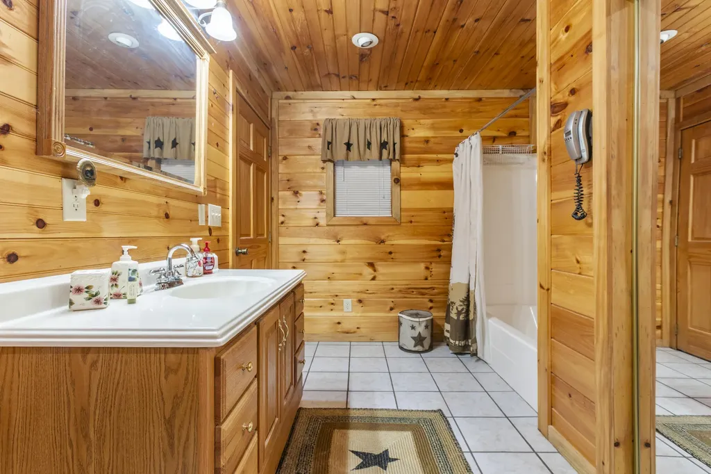 1435 Pilot Road Stanton KY 40380