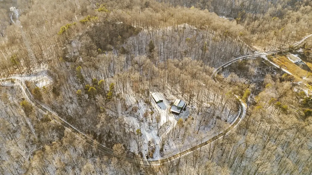 1435 Pilot Road Stanton KY 40380