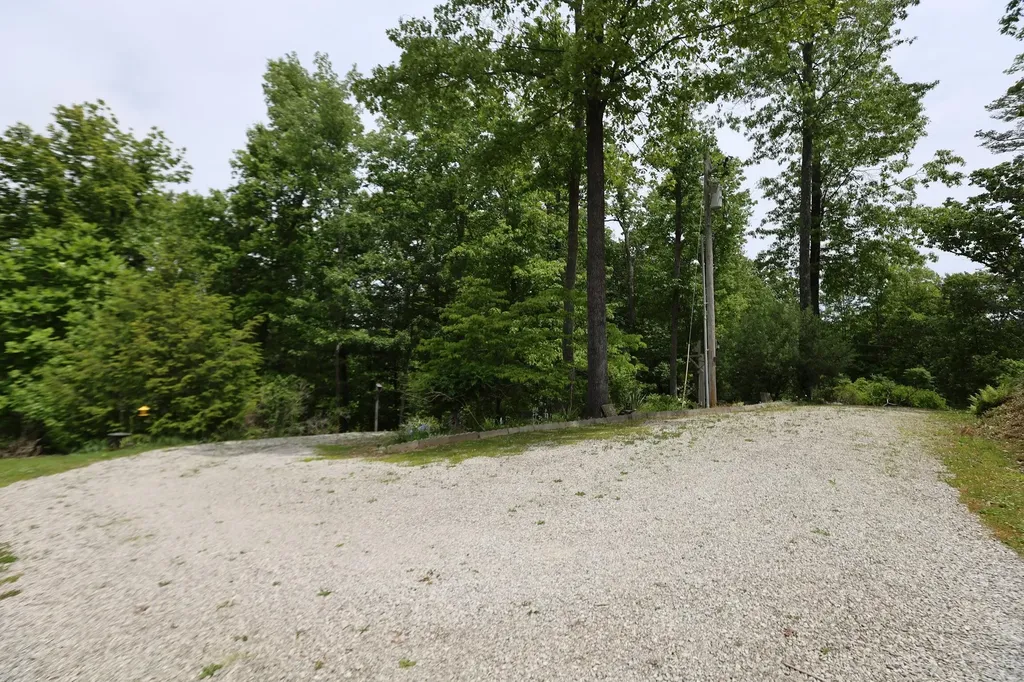 1435 Pilot Road Stanton KY 40380