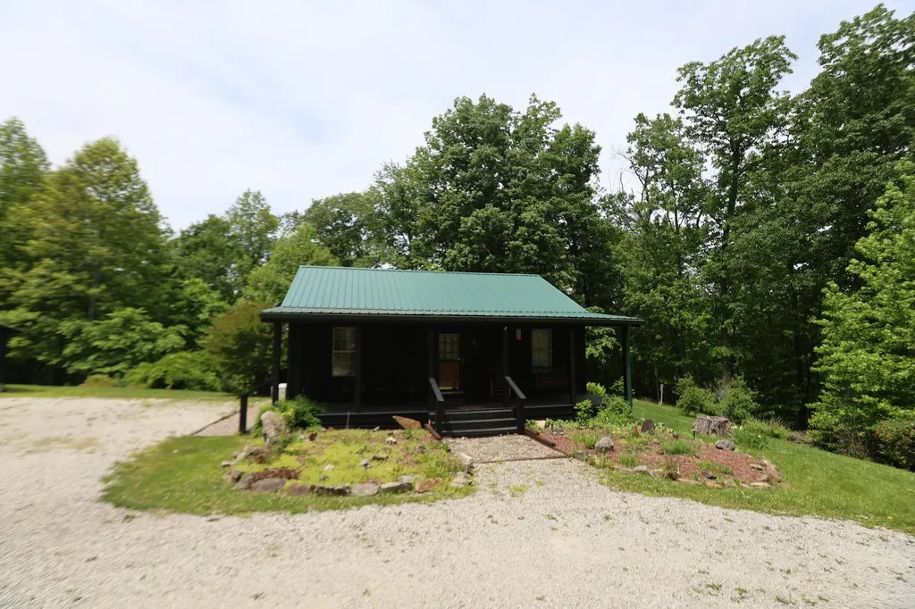 1435 Pilot Road Stanton KY 40380