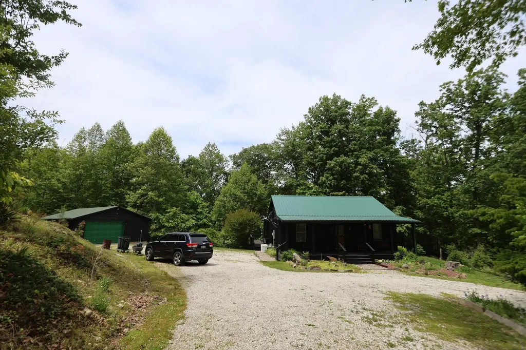 1435 Pilot Road Stanton KY 40380