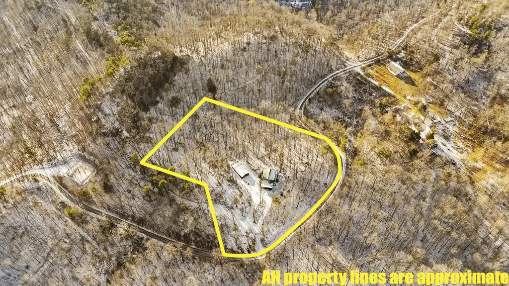1435 Pilot Road Stanton KY 40380