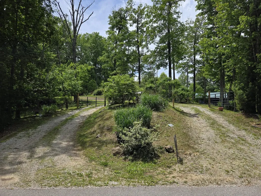 1435 Pilot Road Stanton KY 40380