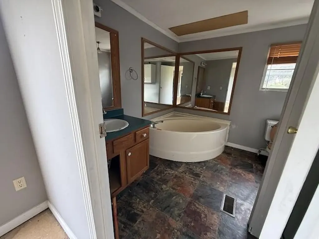 30 Sutton Street Corbin KY 40701