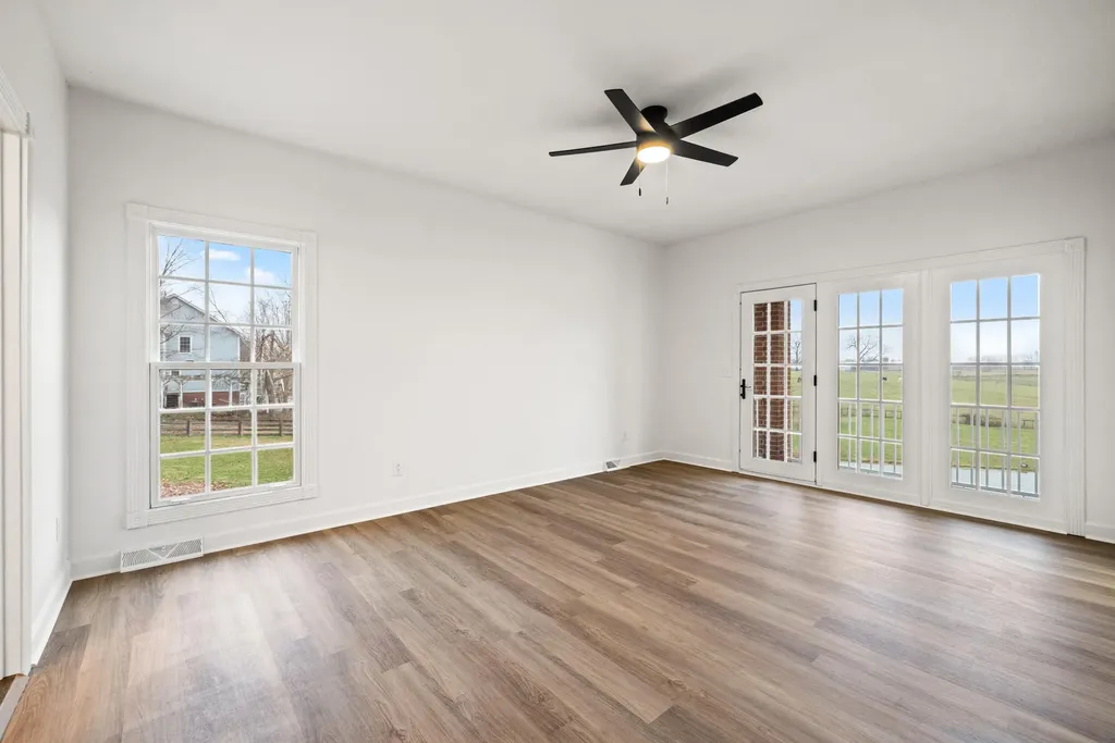 143 Royalty Drive Lancaster KY 40444