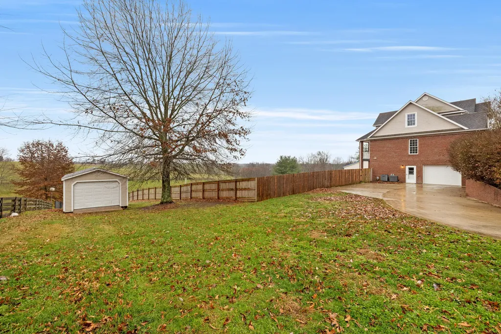 143 Royalty Drive Lancaster KY 40444