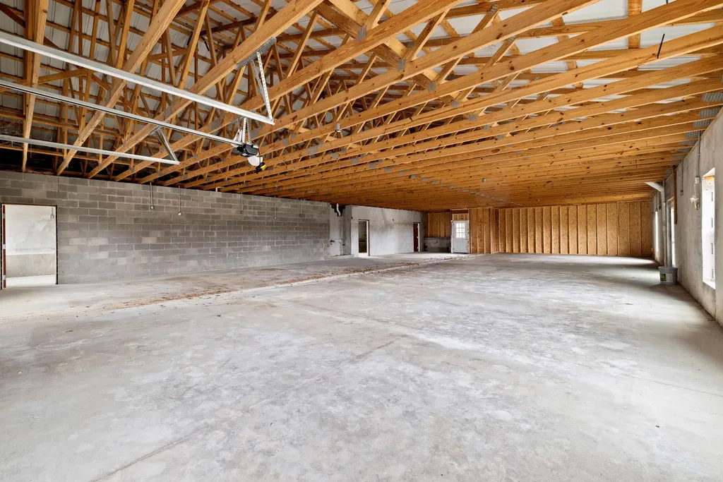143 Royalty Drive Lancaster KY 40444
