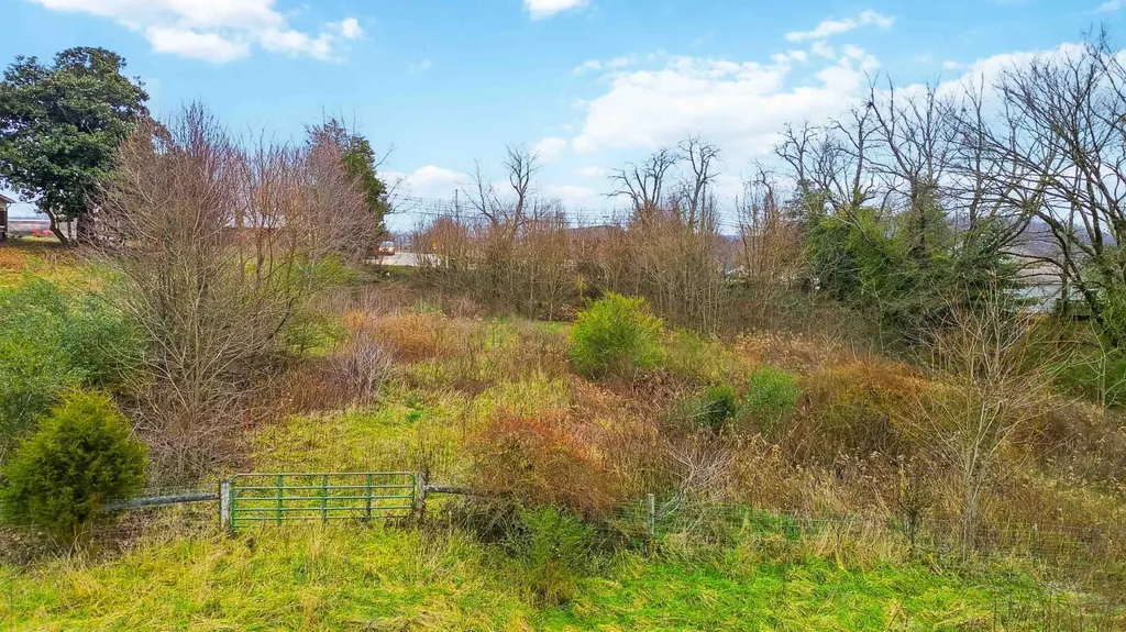 1908 Avalon Drive Somerset KY 42503