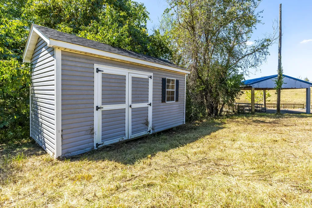 131 Wells Road Mt Sterling KY 40353
