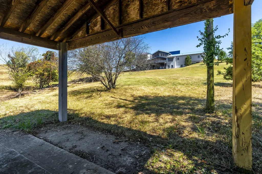 131 Wells Road Mt Sterling KY 40353