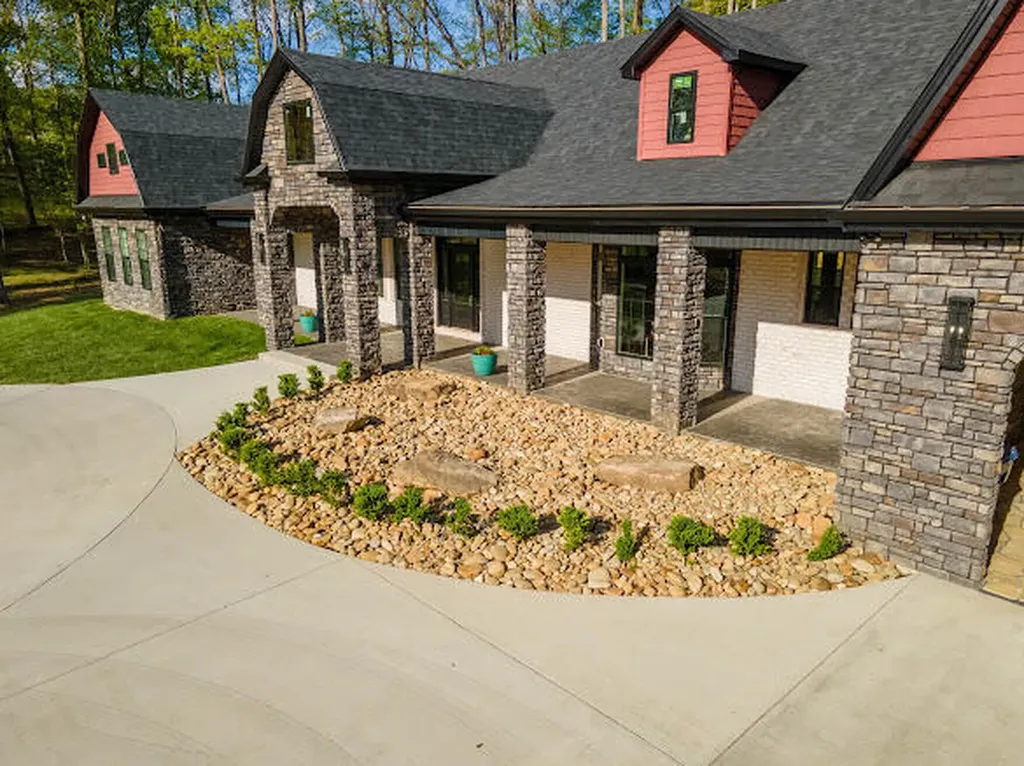 210 Leatherwood Drive London KY 40741