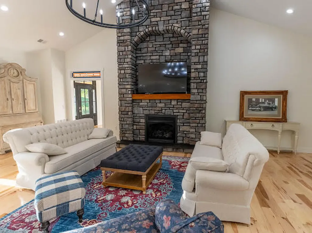 210 Leatherwood Drive London KY 40741