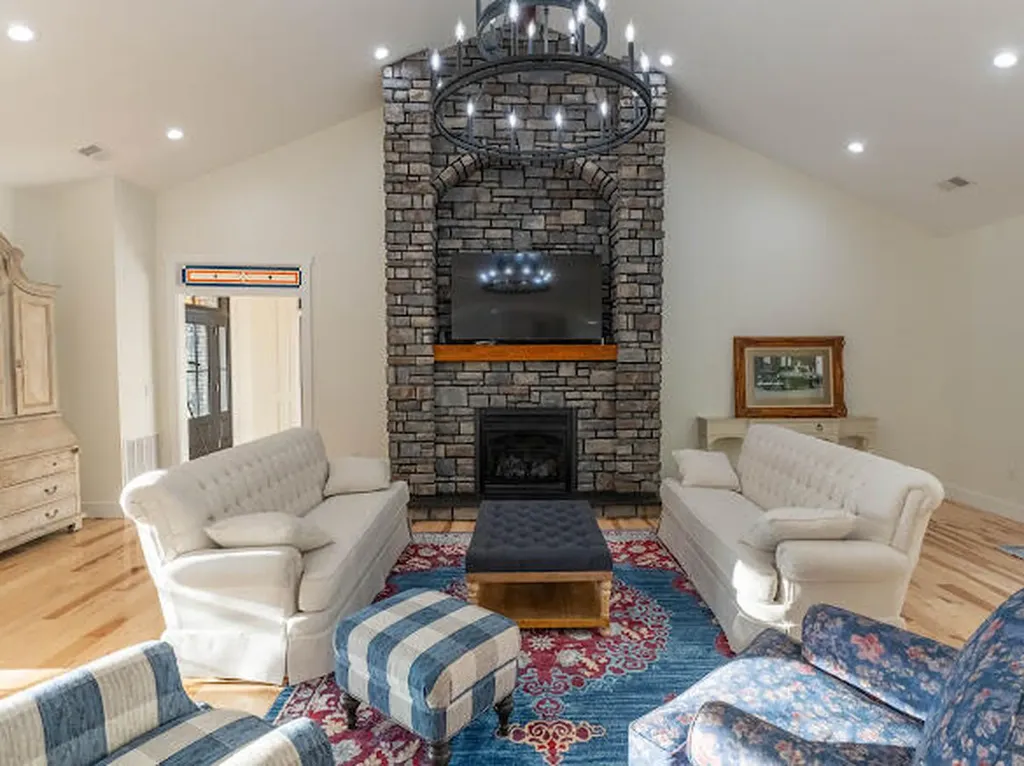 210 Leatherwood Drive London KY 40741