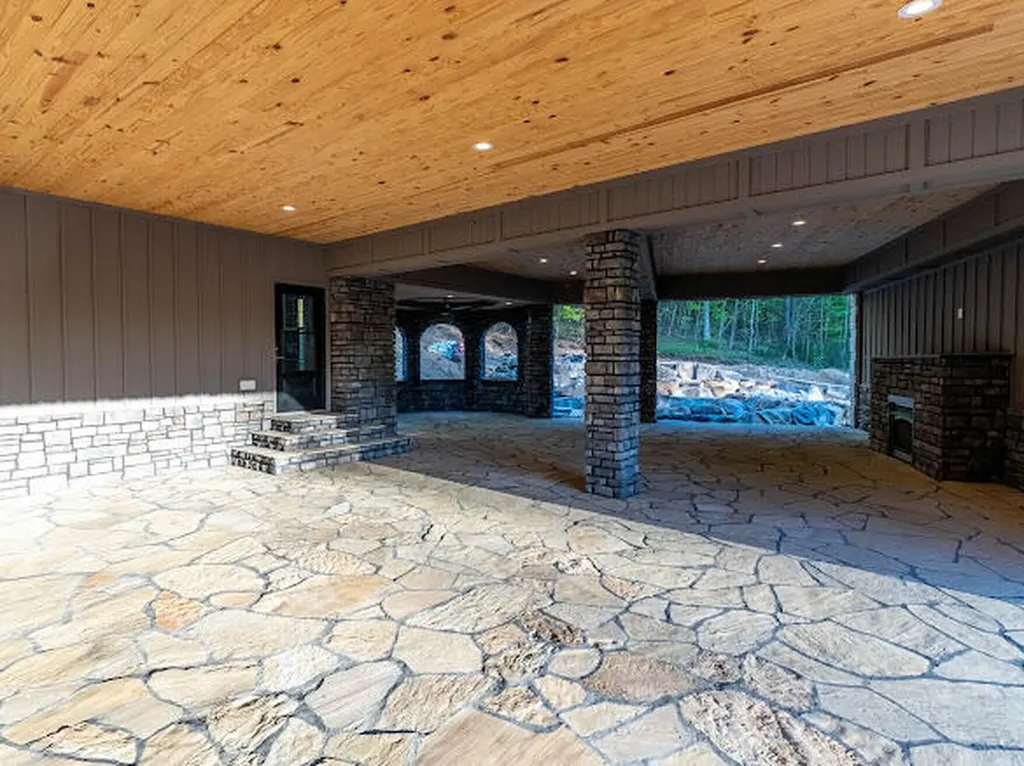 210 Leatherwood Drive London KY 40741