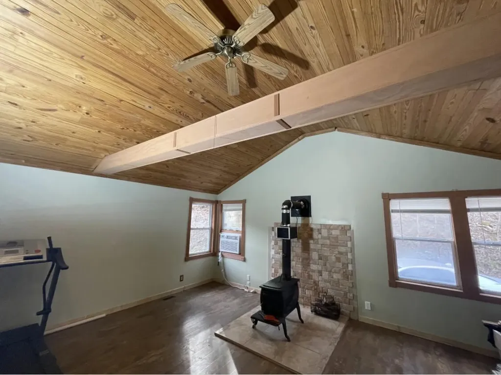 470 Little Bull Creek Road Woollum KY 40906