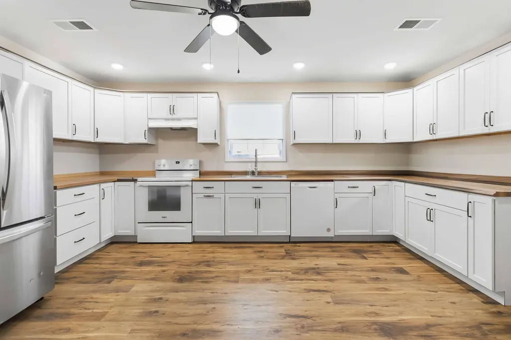 36 Butcher Estates Road Russell Springs KY 42642