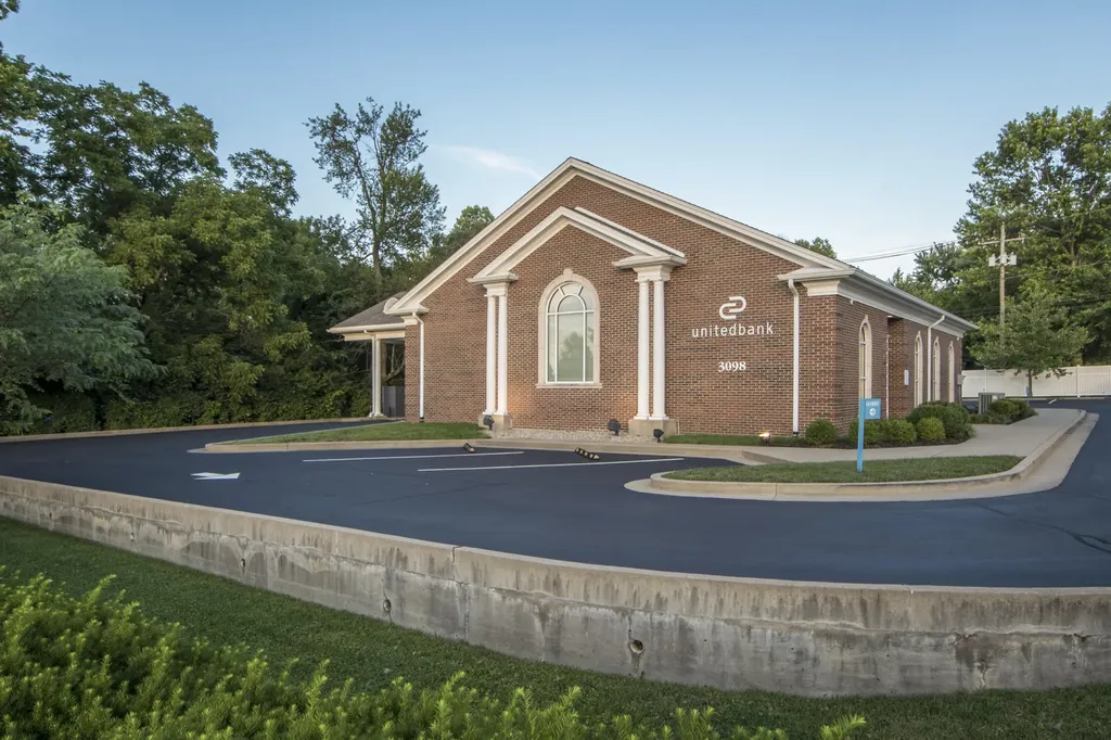 3098 Harrodsburg Road Lexington KY 40503