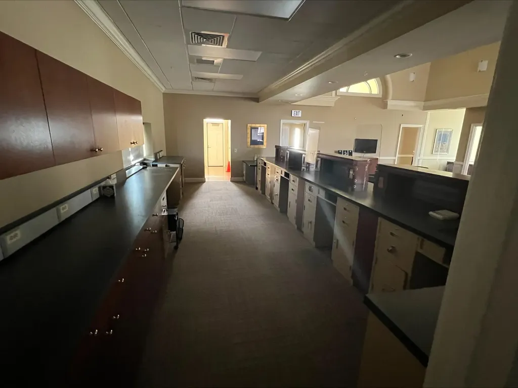 3098 Harrodsburg Road Lexington KY 40503