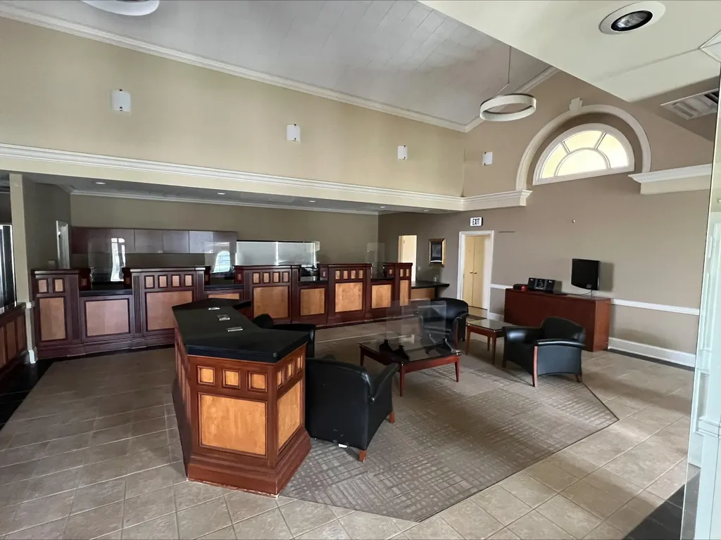 3098 Harrodsburg Road Lexington KY 40503