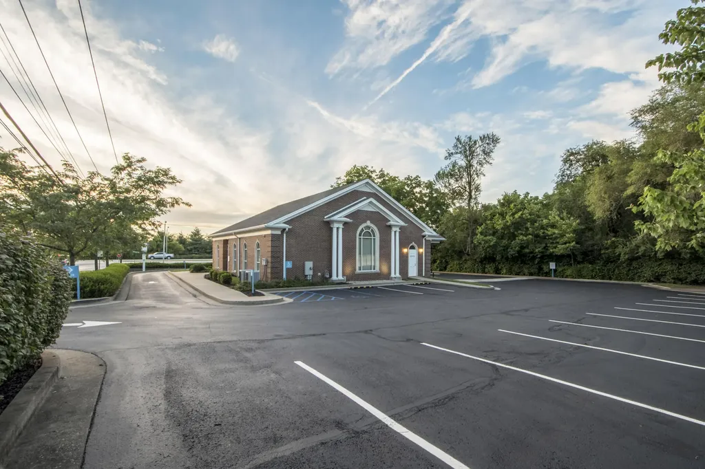 3098 Harrodsburg Road Lexington KY 40503